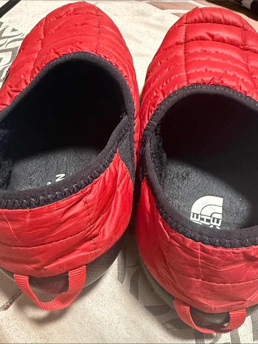 The North Face Men's ThermoBall Traction Mule V slippers